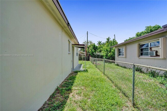 Building Photo - 6540 McKinley St