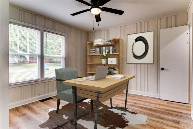 Building Photo - Welcome to this beautifully renovated condo located in the heart of McDonough, GA.