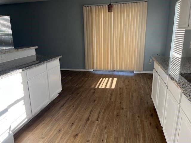 Building Photo - 2063 Greencrest Dr