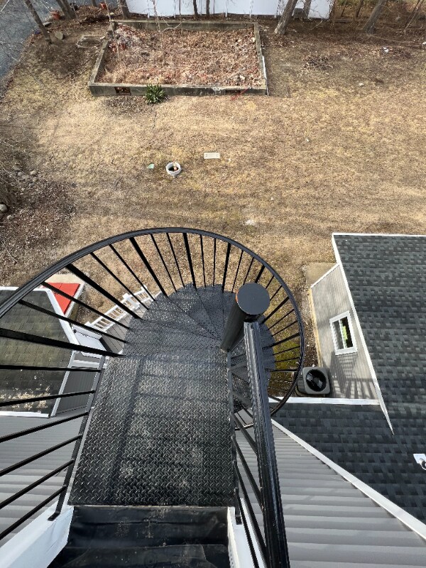 Building Photo - 109 Willow Ave