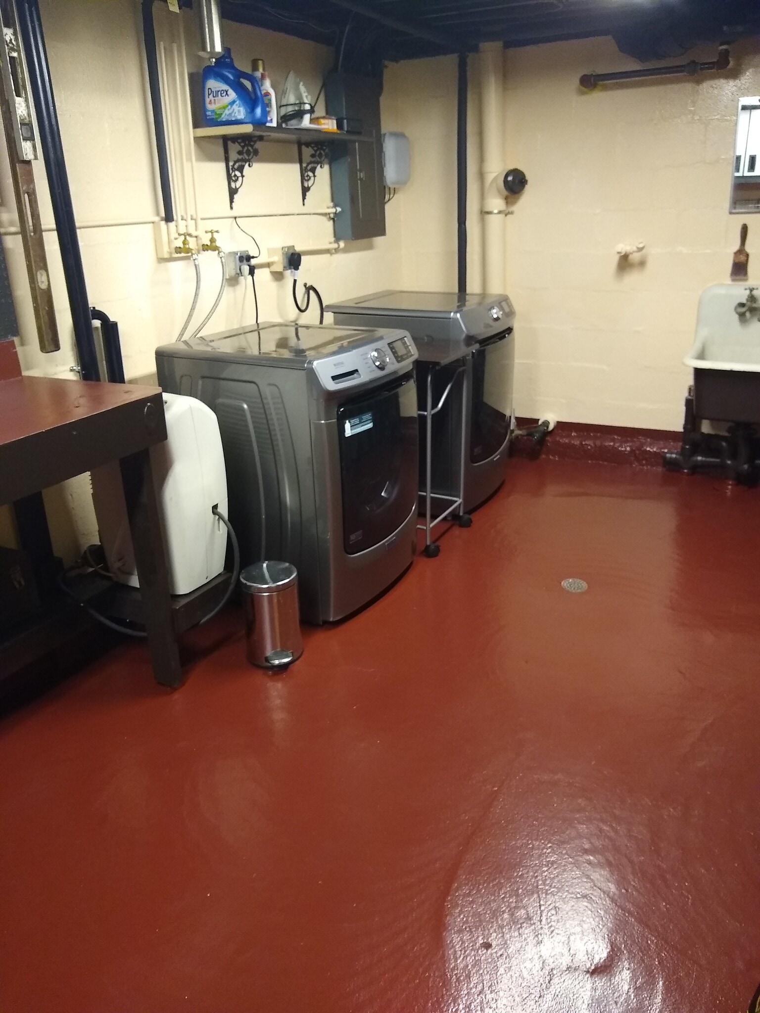 Building Photo - 402 S 48th St