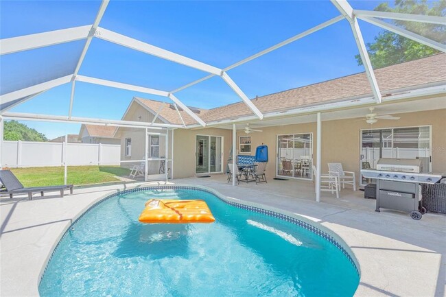 Building Photo - 5577 Sweetwater Oak Dr