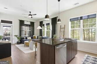 Building Photo - 1400 Lake Hearn Dr NE