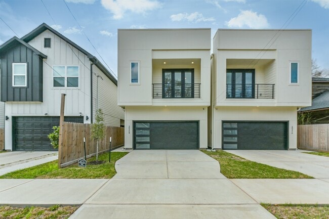 Building Photo - 3032 Gray St