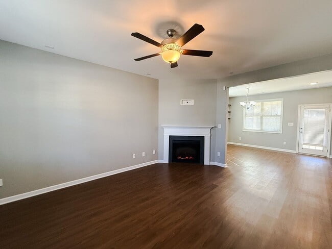 Building Photo - 268 Chatfield Dr.