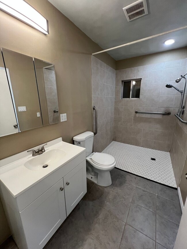 Building Photo - Great Location in La Verkin!