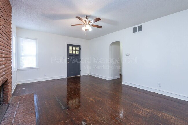 Building Photo - 102 W Zimmerly St