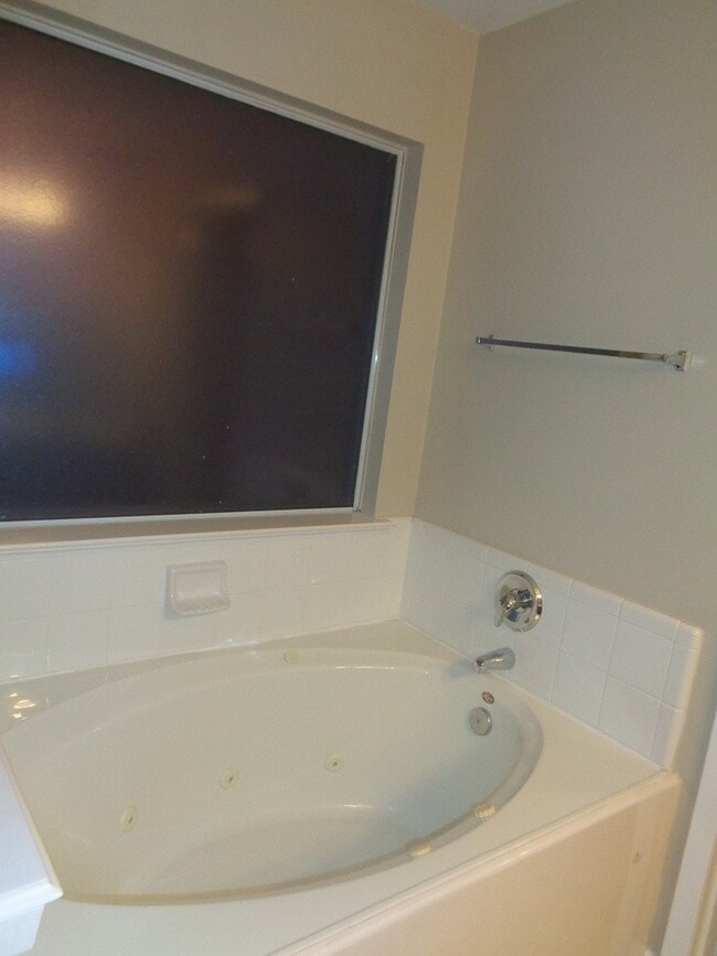 Building Photo - 19702 Byron Meadows Dr