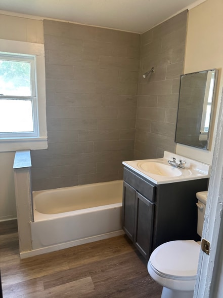 Building Photo - 2316 N 19th St