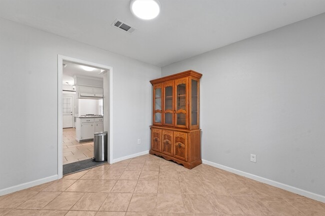 Building Photo - 20618 Fieldtree Dr