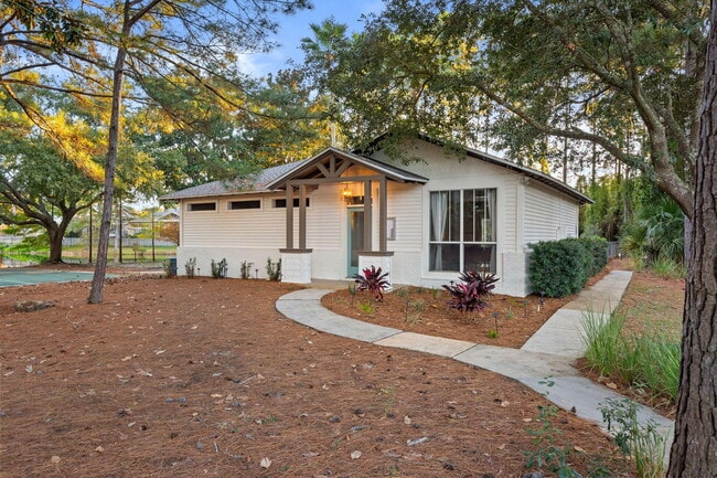 Building Photo - 255 Cll Escada