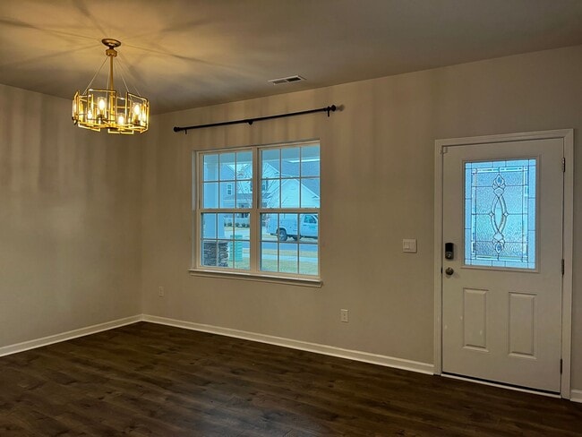 Building Photo - Beautiful Home in New Bern West