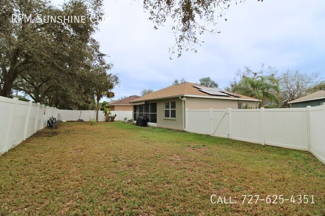 Building Photo - Spacious 3-Bed, 2-Bath Home in Riverview w...