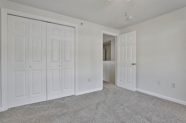 Building Photo - 92 Barrington Ave