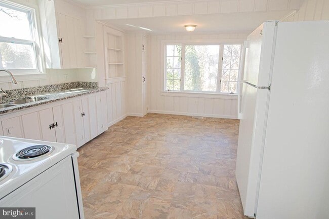 Building Photo - 417 Winder St