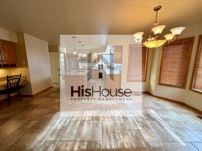 Building Photo - 2318 45th Ave