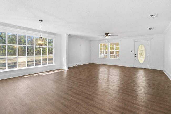 Building Photo - 17 Timberwood Ct