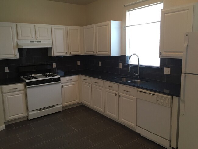 Building Photo - 3809 E Martin Luther King Jr Blvd