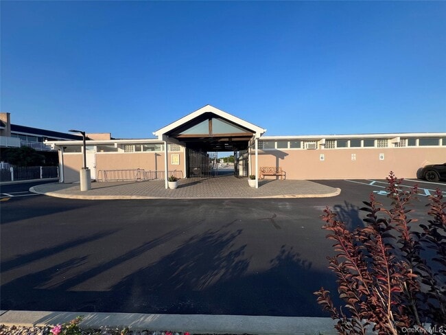 Building Photo - 750 Lido Blvd