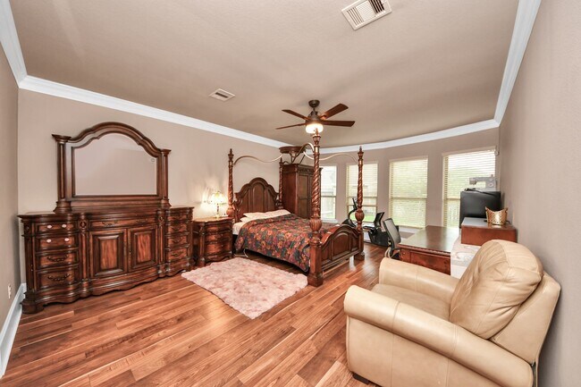 Building Photo - 2895 Ragusa Ln