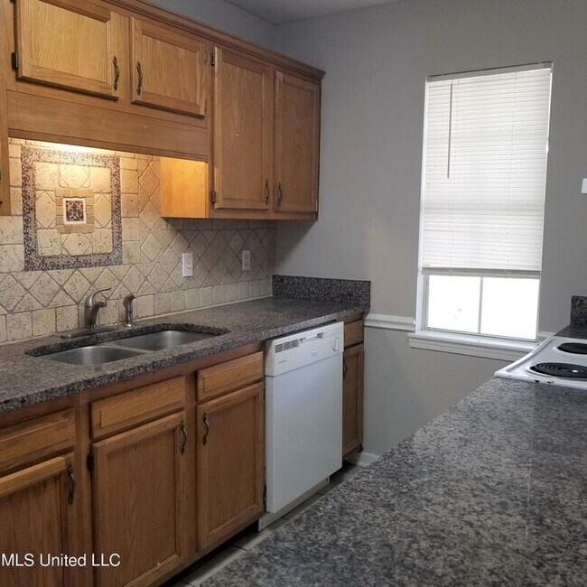 Building Photo - 1537 Chelsea Ln