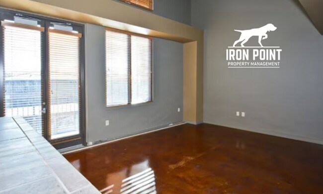 Building Photo - 2399RIVERWALK