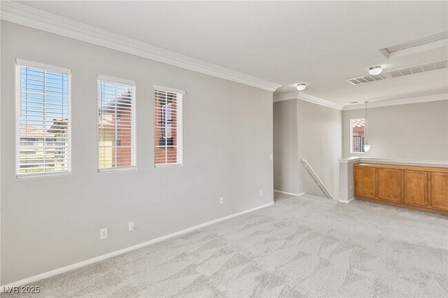 Building Photo - 10544 Lessona St