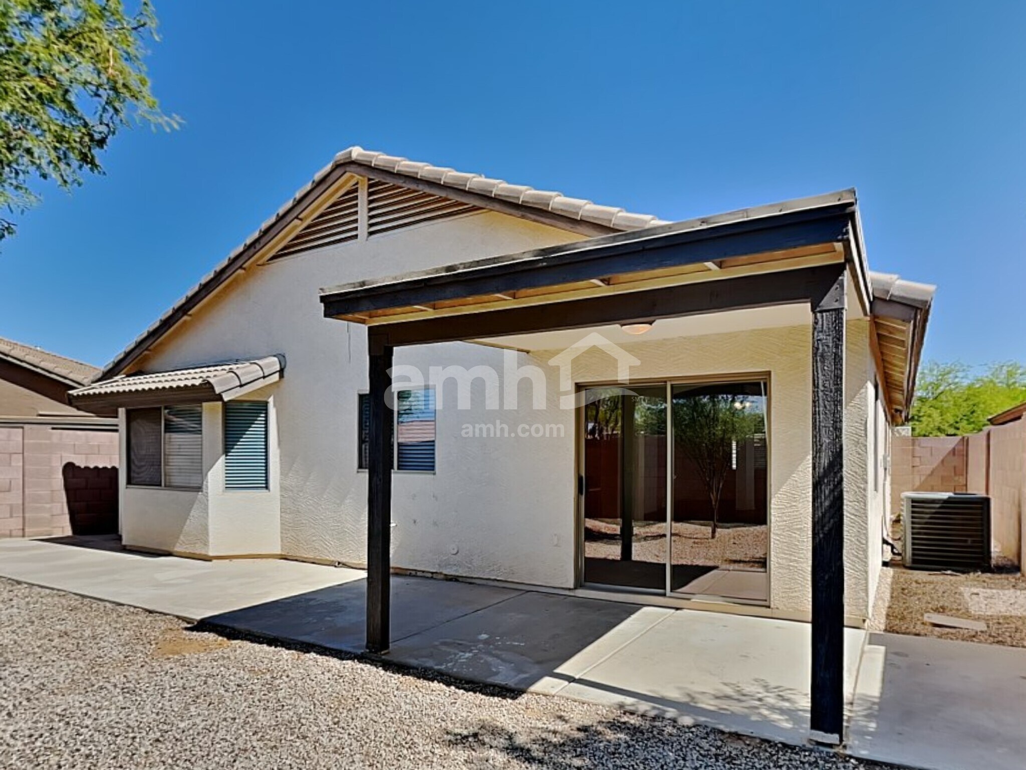 Building Photo - 10781 W Del Rio Ln