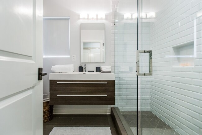 Building Photo - 8261 W 4th St