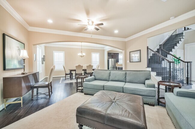 Building Photo - For Lease | 3 Bed, 2 Bath | 2,442 Sq Ft | ...