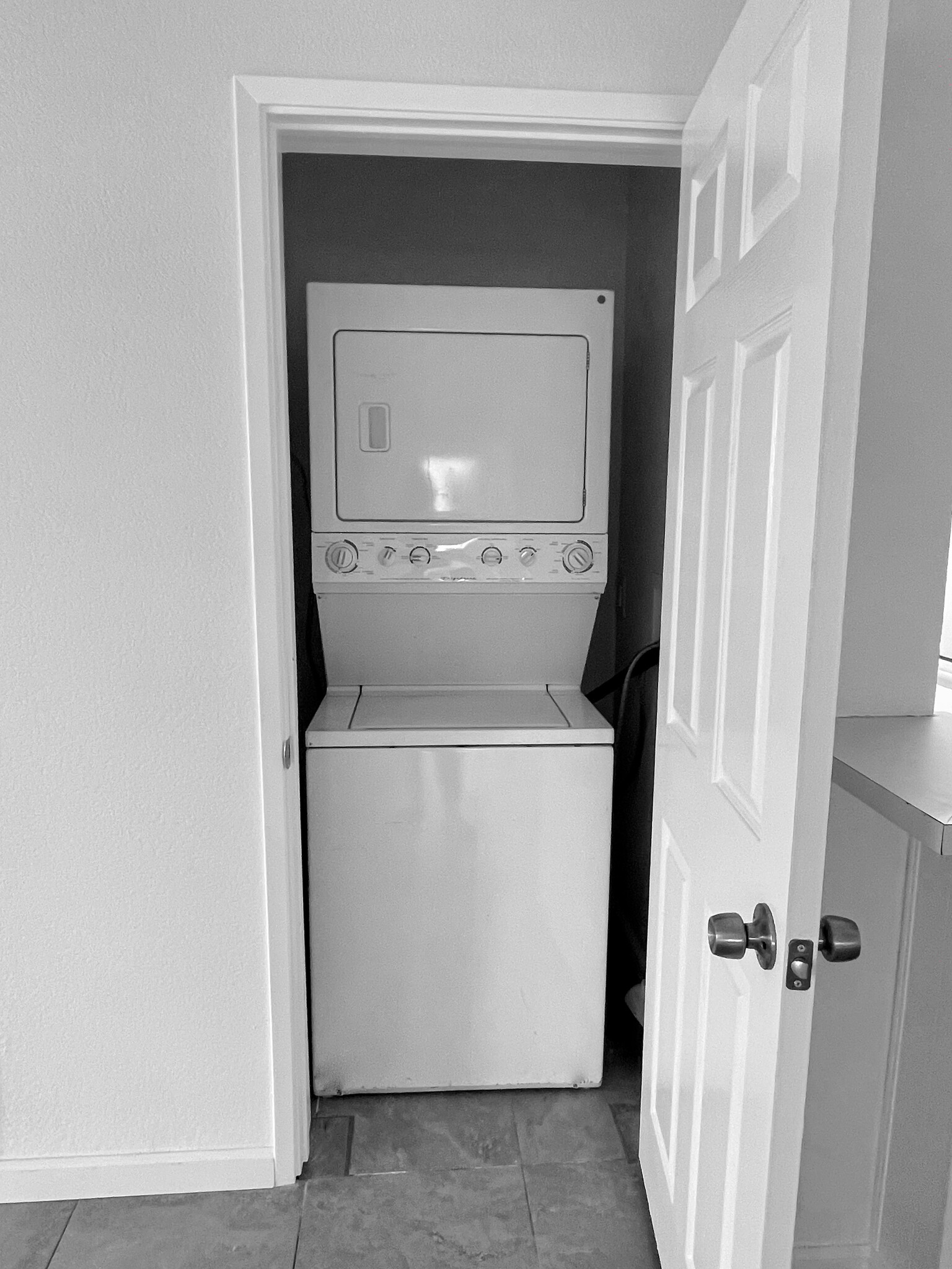 Washer/Dryer - 32502 Cathedral Canyon Dr