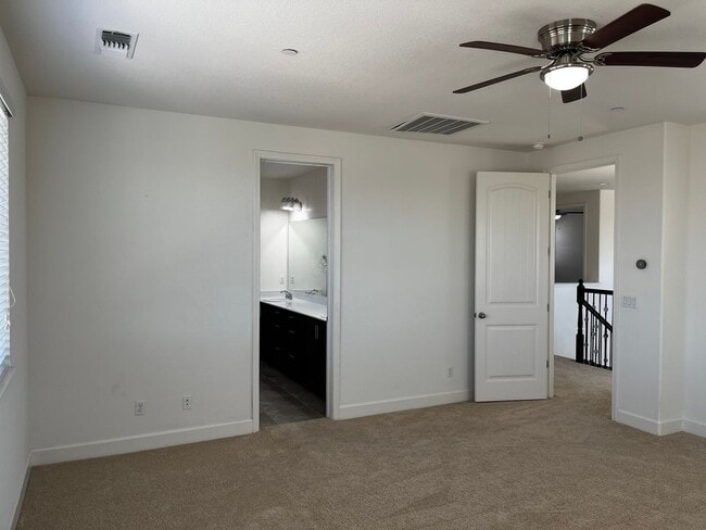 Building Photo - Executive 2828 Sqft. Rocklin 5 Bedroom, 4 ...