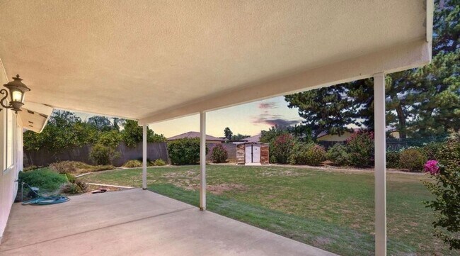 Building Photo - 6604 Cherrywood Ave