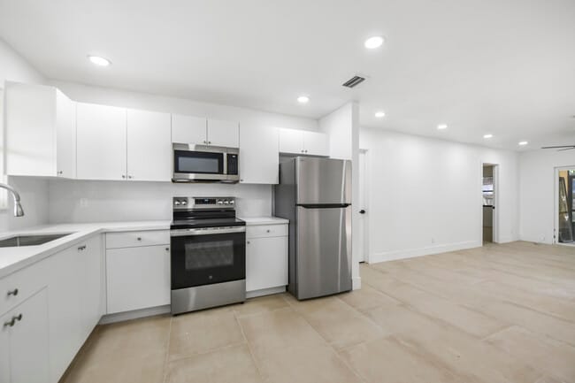 Primary Photo - 12452 Guilford Way