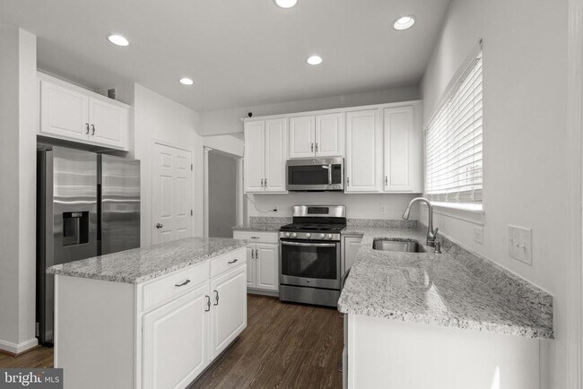 Building Photo - 45 Colemans Mill Dr