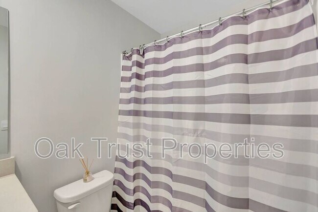 Building Photo - 111 Orchid Bloom Cir