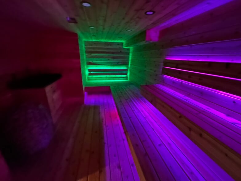 Building Photo - 1008 Lambeth Dr