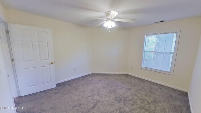 Building Photo - 4158 Breezewood Dr