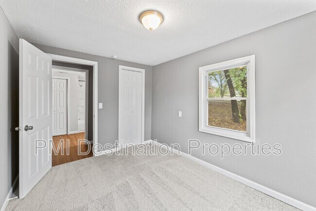 Building Photo - 15508 Loring Rd