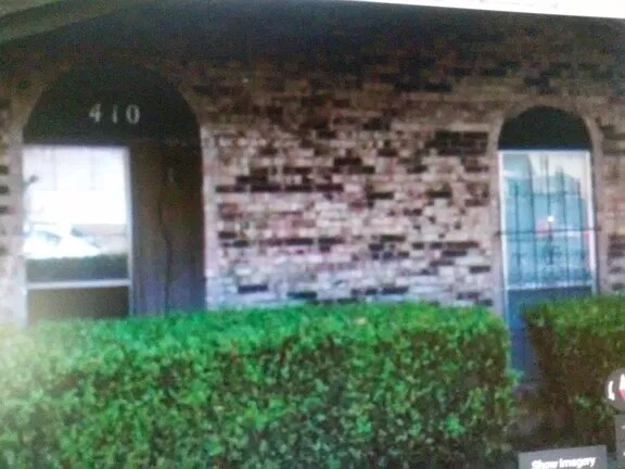 Building Photo - 410 Oleander St