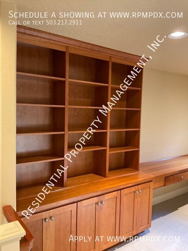 Building Photo - 18278 SW Santoro Dr