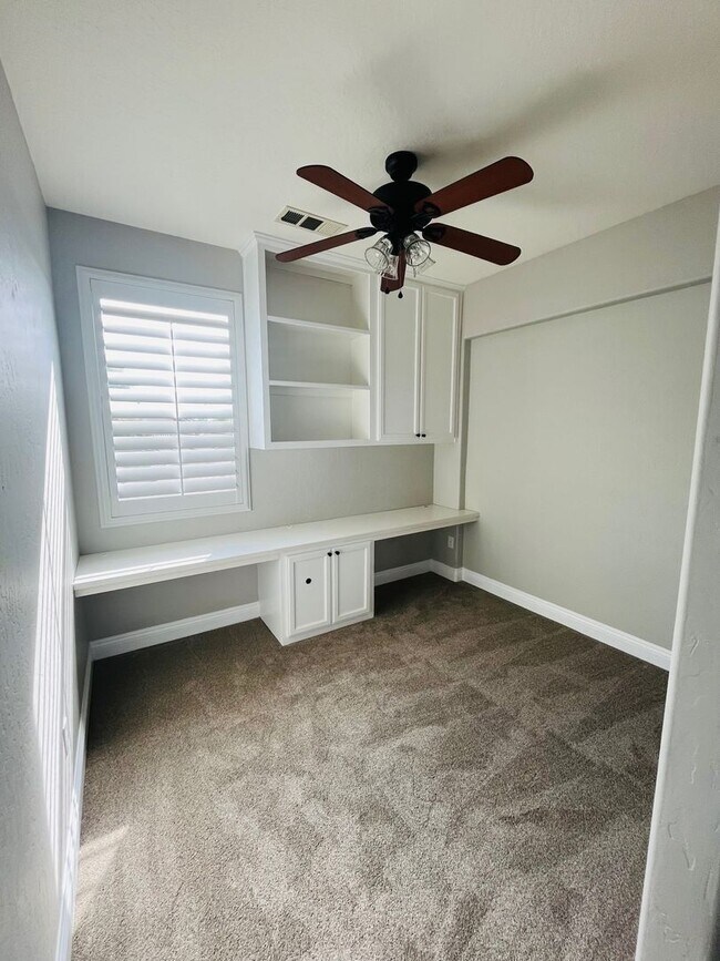 Building Photo - Beautiful, freshly renovated home in Avalo...