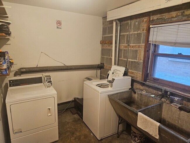 Building Photo - 1633 S Harlem Ave