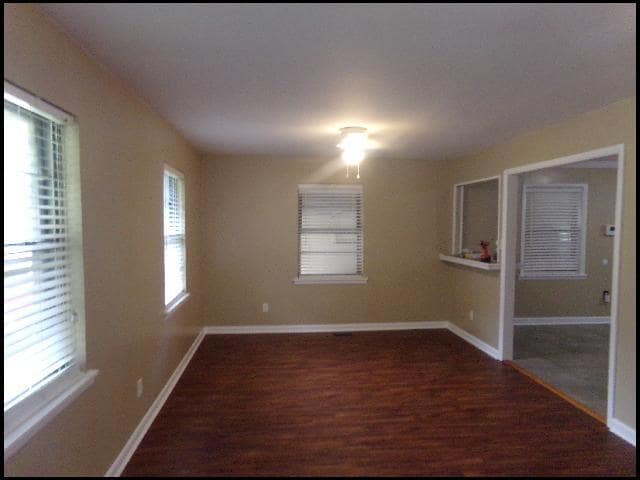 Building Photo - 13 Point O Woods Dr