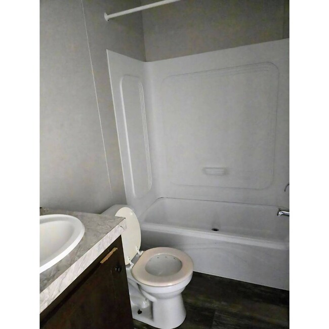 Building Photo - 1110 Victoria St