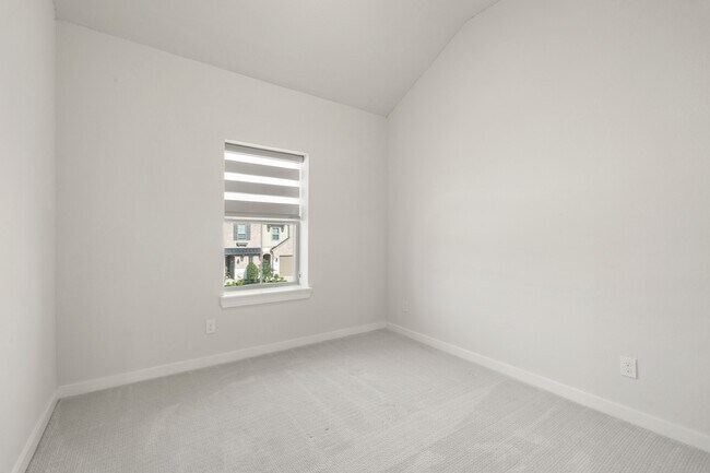 Building Photo - 6579 Scarlet Pond Ln