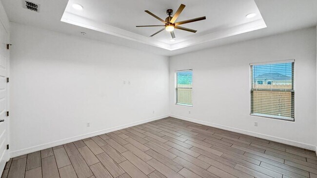 Building Photo - 5106 Sebastian Dr