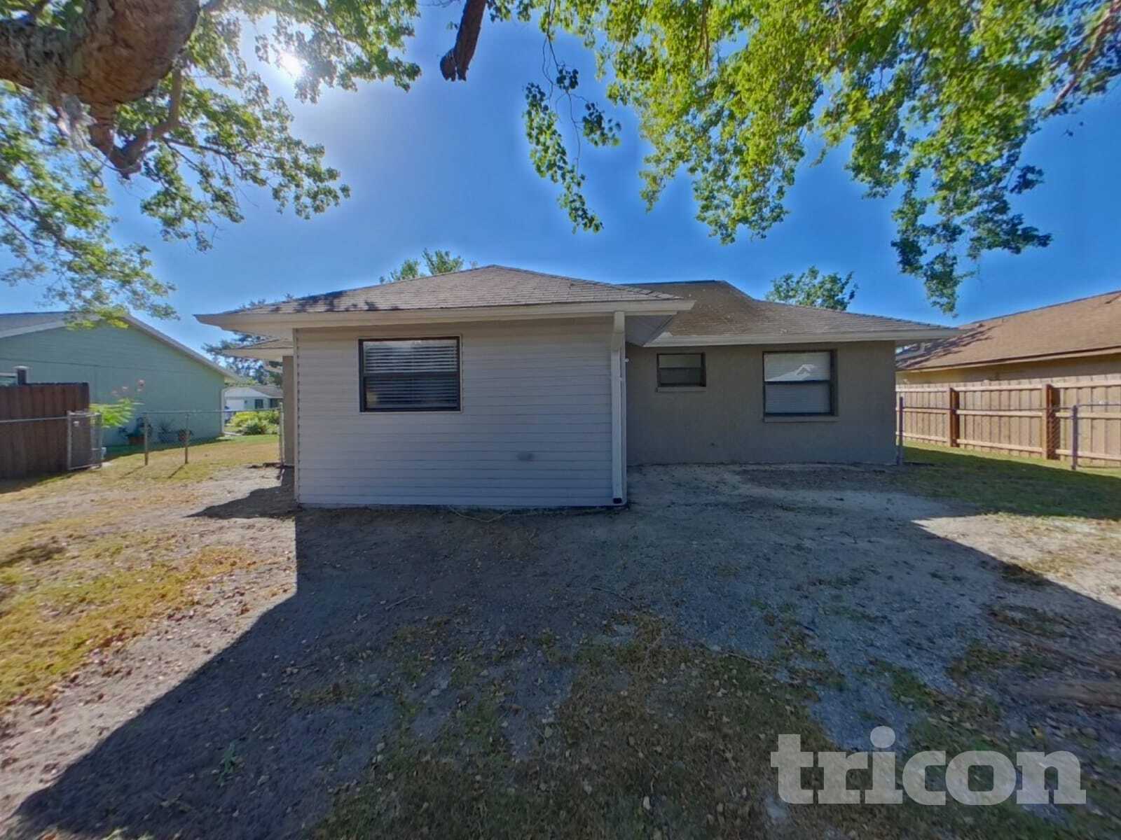 Building Photo - 1074 Deer Hollow Way
