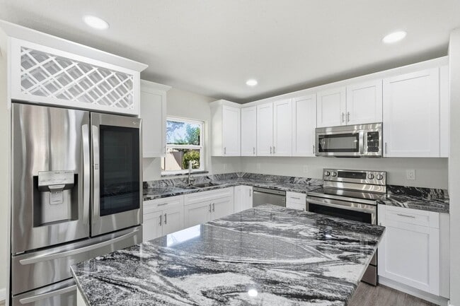 Building Photo - Section 8 Accepted! Beautiful Home in Largo - Spacious Backyard and Move-in ready! 3bed|2bath