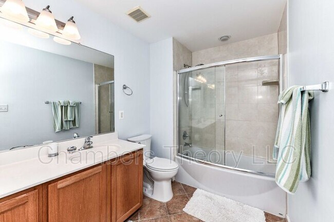 Building Photo - 46814 Snow Hill Way
